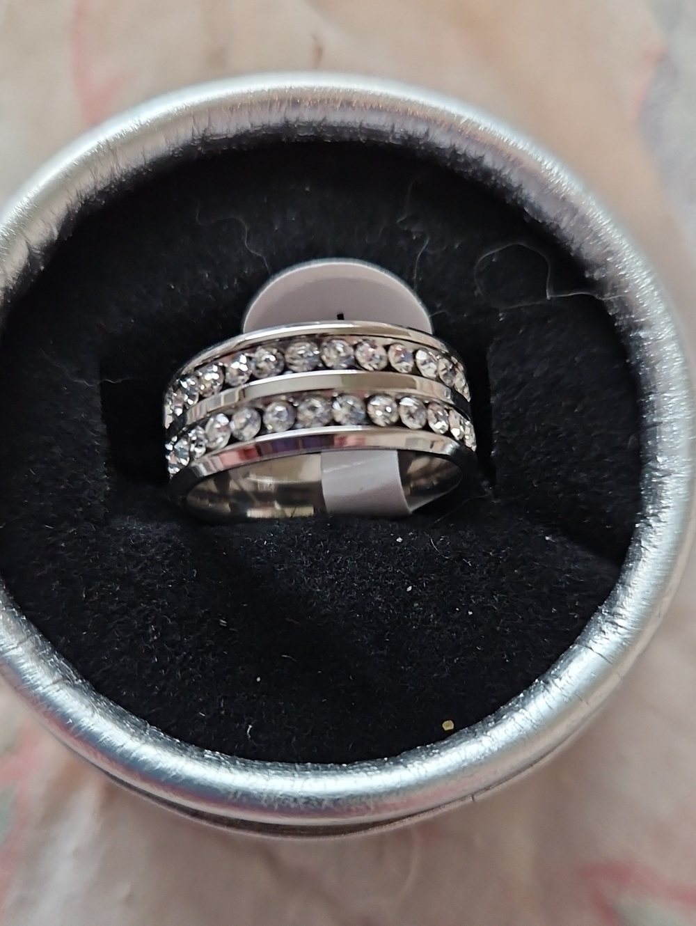 BRAND NEW ** Silver Crystal Pavé Trio Band Ring - Clear Stones